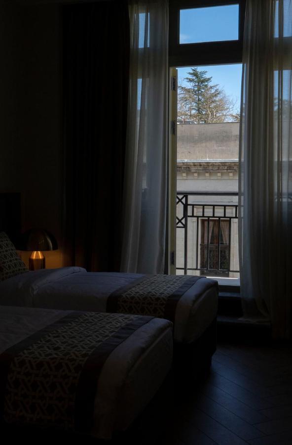 Grand Opera Hotel Kutaisi Exteriör bild