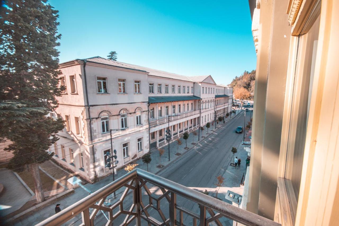 Grand Opera Hotel Kutaisi Exteriör bild